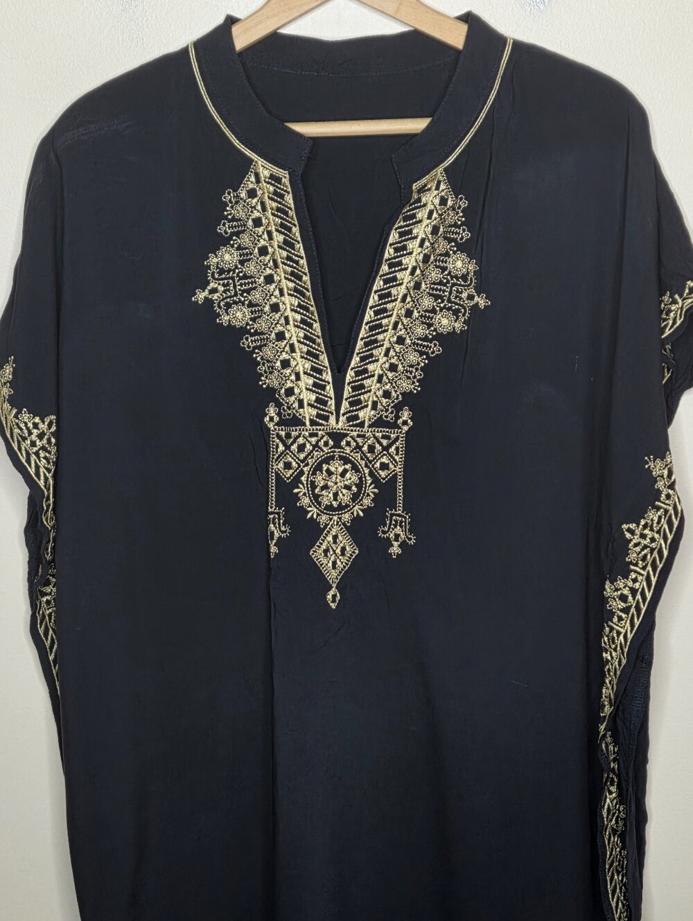 Black Kaftan with Gold Embroidery One Size Boho Chic Moroccan Resortwear - Picture 2 of 6
